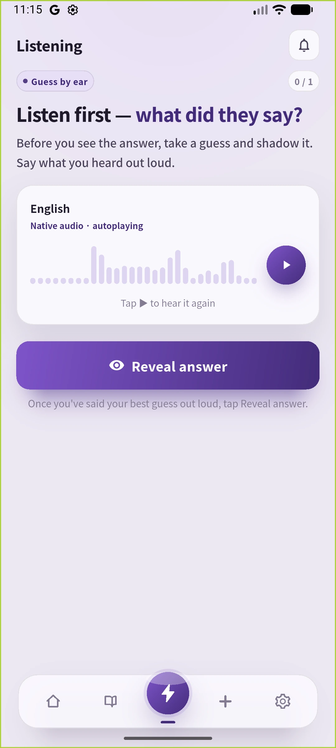 英文を隠したSpeakGainのListening画面。英語UIで、VikingのAI音声をお手本に聞く。